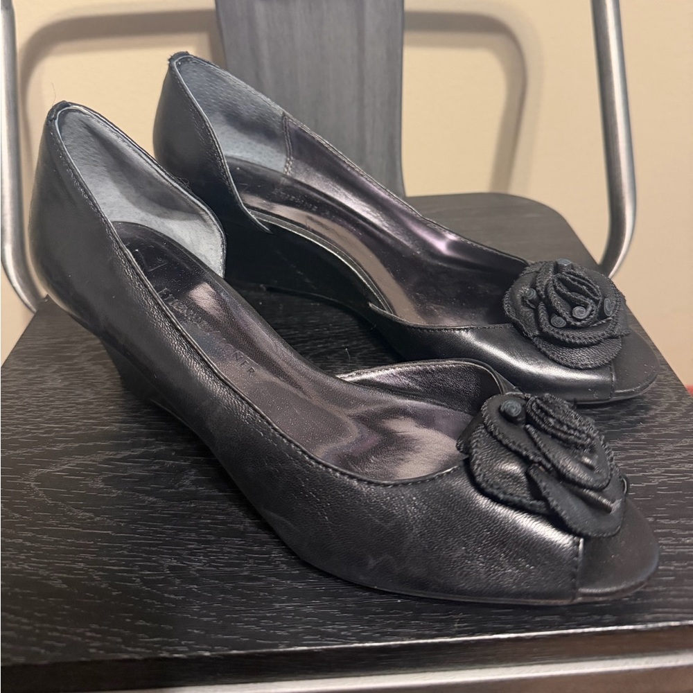 Etienne Aigner Black Leather Wedge Peep Toe Pumps Sz 7.5 Floral Detail